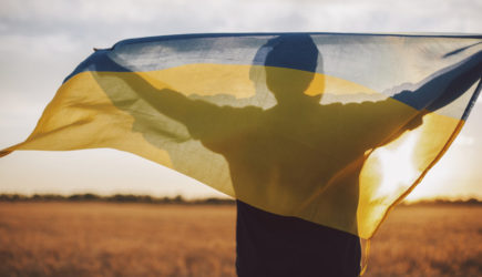 Лукашенко: Украина примет мирный договор из-за угрозы потери страны