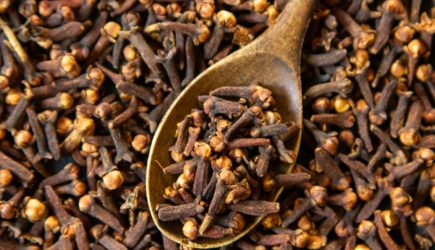 Врач раскрыла специю за 20 рублей, которая заменит половину аптечки