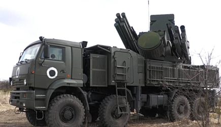 Над тремя регионами России сбили 10 беспилотников