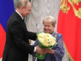 Путин сделал Пахмутову счастливой на 96-летии