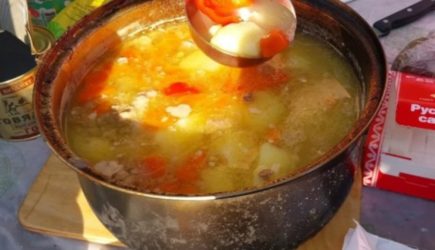 Почему воду в чайнике нельзя кипятить повторно, а суп можно