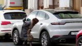 &laquo;Превратились в кирпичи&raquo;. Сотни автомобилей Porsche в России перестали заводиться