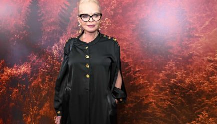 «Русские объединялись против Наполеона, Гитлера и Долиной». Как певицу хейтят за дело с квартирой и припоминают ей старые скандалы