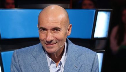 «Не легенда»: мэтр российской эстрады отставил от «Песни года» известную певицу