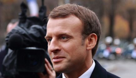 Запад пришел в изумление после слов Макрона о диалоге с Путиным