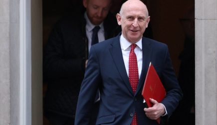 Глава Минобороны Британии едва не попал под удар &laquo;Орешником&raquo;