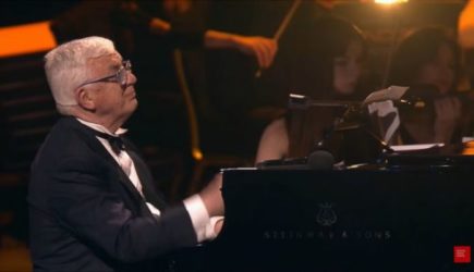 Врачи запретили: легендарный маэстро не&nbsp;сыграет на&nbsp;рояле на&nbsp;юбилейном концерте