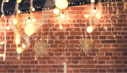 Не смейте прятать это в коробки: 7 новогодних вещей, которые сделают ваш дом стильным круглый год