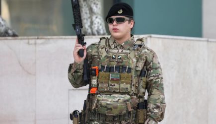 Сын Кадырова обратился к Зеленскому и пообещал привезти его в Чечню