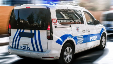 Звезд турецкого шоу-бизнеса задержали по делу о наркотиках