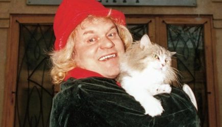 Когда Куклачев оказался при смерти, его кошки отказались есть и работать