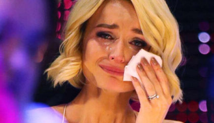 Гагарина призналась, почему скрывала лицо дочери