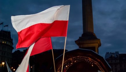 Президенту Польши отвесили публичную пощечину после слов о вине СССР в Холокосте