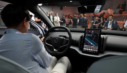 Покинувший Россию автогигант пожаловался на обрушение прибыли