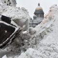 Петербуржцев предупредили, когда ждать новых снежных завалов
