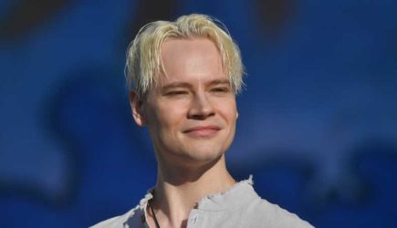 Пригожин осудил SHAMAN’а за выходку на Байкале: «Можно снять штаны и нагнуться»