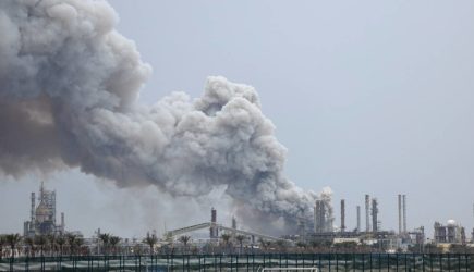 Нефтяная компания объявила форс-мажор после взрывов на НПЗ