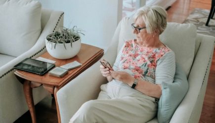 «Пенсионные аферисты» обманывают россиян: власти выступили с предупреждением