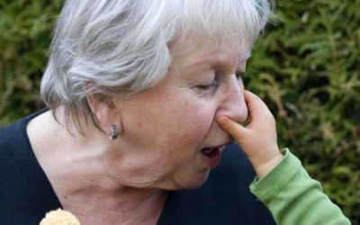 Противный запах от бабушек: откуда он берется?