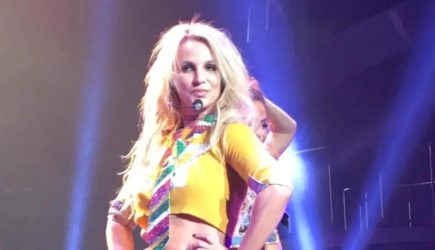 Бритни Спирс получила серьезную травму в Мексике