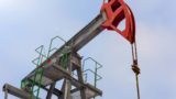 Одна из самых развитых экономик мира не стала покупать нефть у России