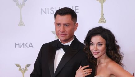 «Плюшка геля»: хирург прошелся по внешности Прилучного после пластики