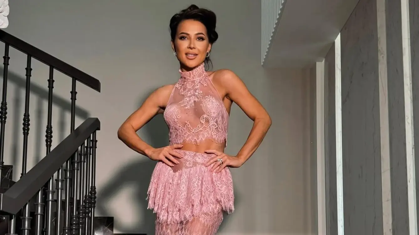 <h2 class="news-title"><a href="https://news-z.info/lerchek-vybrala-dvojnoe-imya-malyshu-kotorogo-rodila-ot-luisa-skvichchiarini/">Лерчек выбрала двойное имя малышу, которого родила от Луиса Сквиччиарини</a></h2>