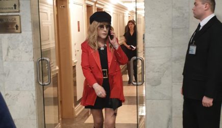 Уже известна точная дата возвращения Пугачевой на родину: Информация из первых уст