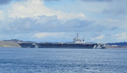 «Разбивает сердце»: ЧП на авианосцах вблизи Ирана вызвало ужас в США