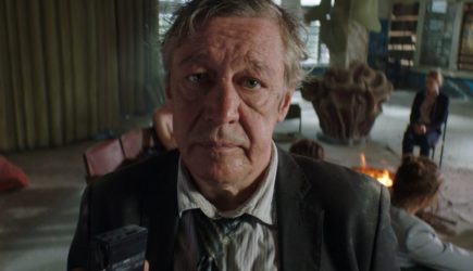 Вышедший на свободу Михаил Ефремов раздает элитные квартиры в центре Москвы посторонним людям