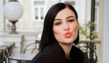 Певицу Приходько строго наказали после поста на русском языке