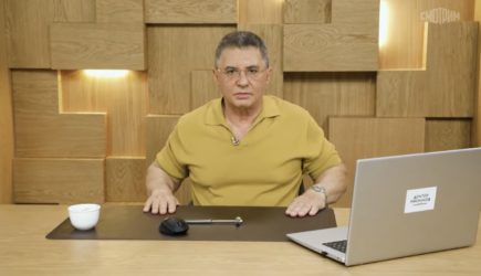 Билет в один конец: Мясников предупредил о смертельной опасности популярных таблеток из каждой аптечки