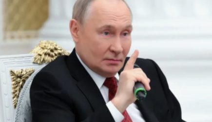 Трамп и Путин провели полуторачасовые переговоры о мире и Украине
