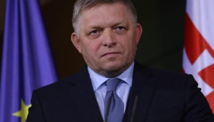 Разкол в Европе: Визит Роберта Фицо в Москву вызвал гнев соседей по ЕС