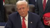«Просто мстит»: в ЕС заявили об ответе Трампа на мощную атаку по России