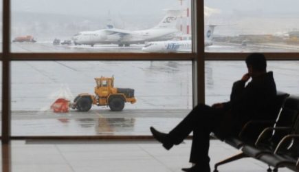 Пять российских аэропортов приостановили работу