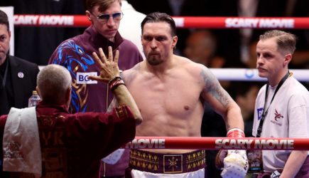 Украинский боксер Усик прокомментировал успешную защиту титула по версии WBC