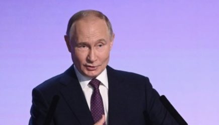 Путин поставил задачу создать зону безопасности для защиты границ России