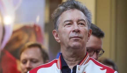 Известный певец решил избавиться от квартиры в Москве за полмиллиарда
