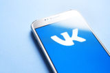 Стало известно, чем обернется для россиян удаление VK из App Store