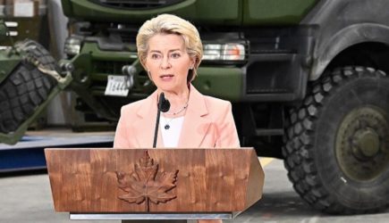 «Сгниете в аду»: новый удар фон дер Ляйен по РФ поднял волну бешенства на Западе