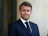 Лукашенко пригласил Макрона в Минск для личного разговора с Путиным