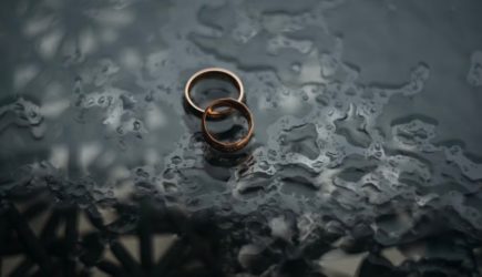 Пенсионерка из России расцвела после измены мужа и восхитила Сеть &mdash; фото
