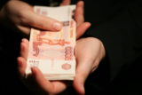 Размер зарплаты, который должен обеспечить комфорт россиянам, озвучили в Госдуме