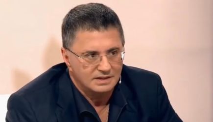 «Тихие убийцы» костей: доктор Мясников назвал 3 разрушающих скелет продукта &ndash; после 40 лет особенно опасны