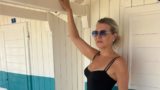 64-летняя жена Александра Малинина снялась в купальнике и восхитила соцсети