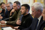 Зеленский согласен пойти на мир с РФ. Просит только одно