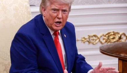 Трамп пригрозил разбомбить Оман при срыве сделки с Ираном