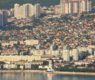 <h2 class="news-title"><a href="https://news-z.info/novorossijsk-perezhil-strashnuyu-noch-v-krupnom-portovom-gorode-rossii-iz-za-ataki-soten-dronov-vsu-povrezhdeny-60-domov-video/">«Этот город пережил страшную ночь»: ввели режим ЧС</a></h2>