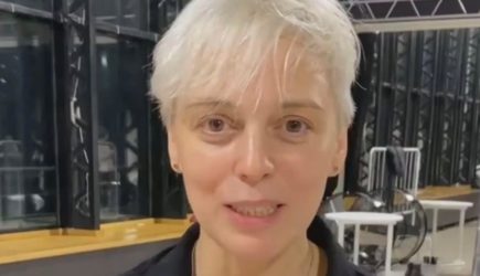 Почти ослепла и плохо слышит: что происходит с Нелли Уваровой